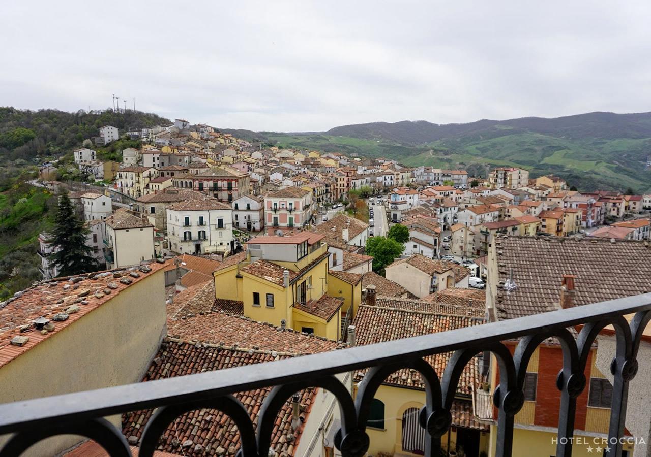 Hotel Croccia Accettura Luaran gambar