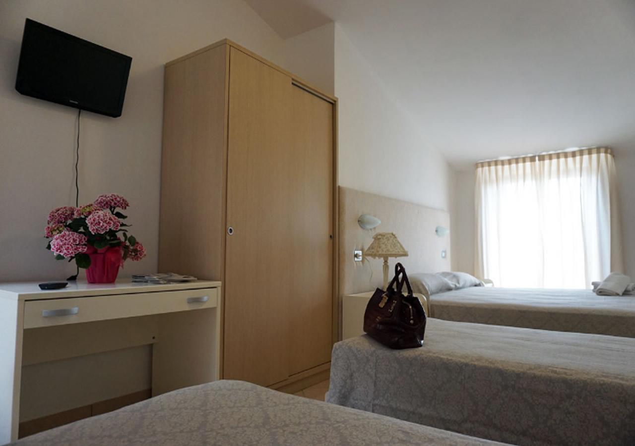 Hotel Croccia Accettura Luaran gambar